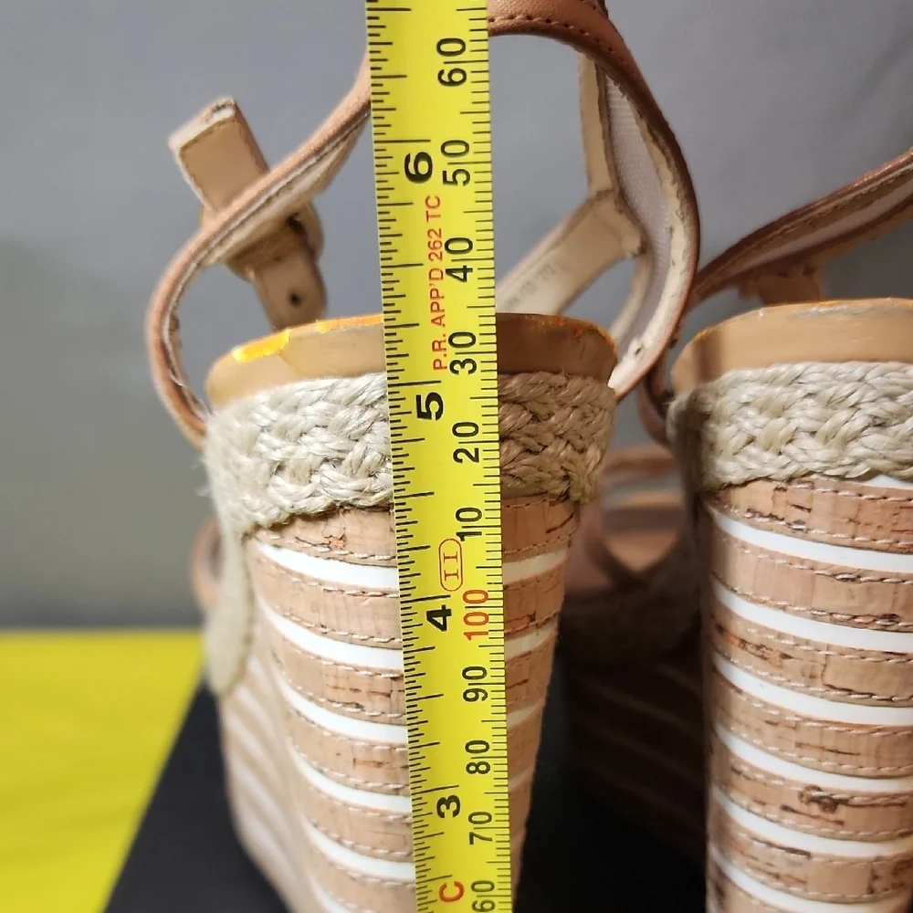 Enzo Angiolini Tan Wedge Sandals